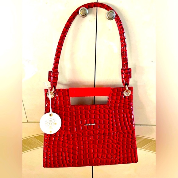 NWT Authentic Matmazel designed 3 pockets red hand /shoulder bag . - Picture 2 of 12